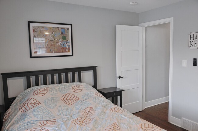 Building Photo - 227 N Butterfield Rd