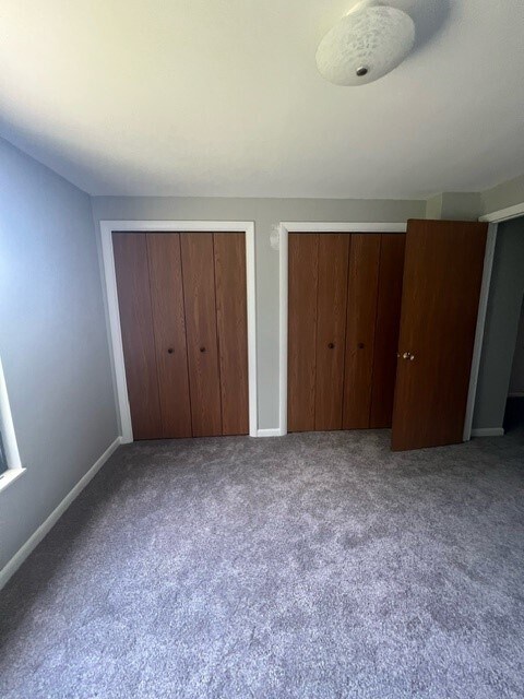 Building Photo - 935 Pinecrest Dr
