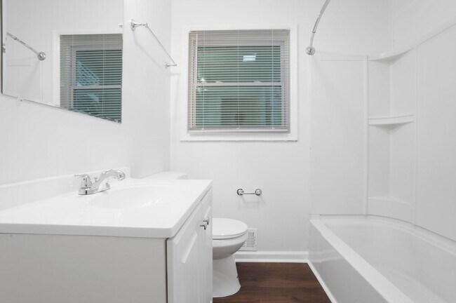 Building Photo - 2200 Camp Ground