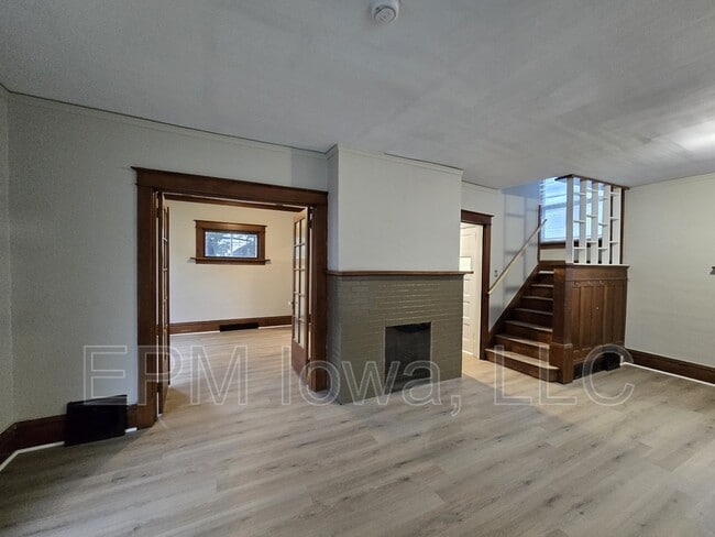 Building Photo - 349 17th St SE