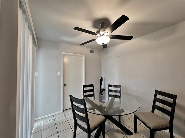 Building Photo - 1803 Ridgebrook Dr