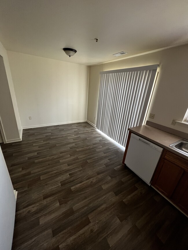 Dining Room - 217 Poplar St