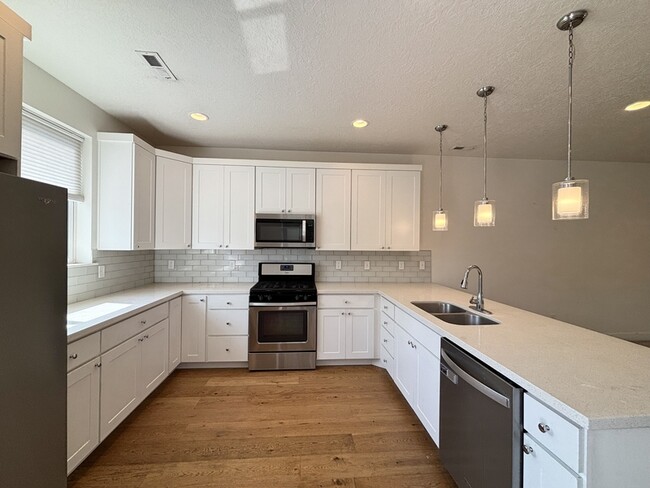 Building Photo - 3883 Komenda Ct