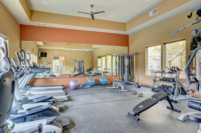 Building Photo - $2,195.95 - 2 bed, 2 bath Spacious Condo in Broomfield with AC and In Unit Laundry!