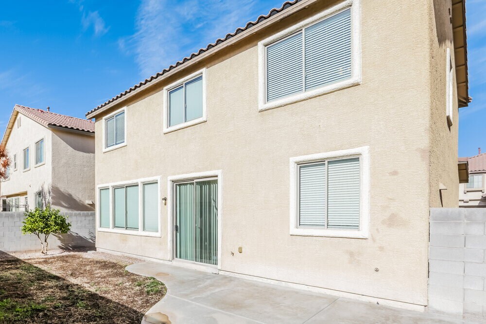 Building Photo - 1857 Bayhurst Ave