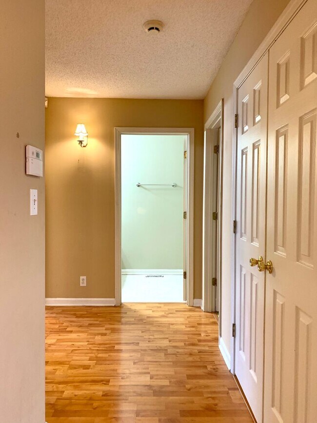 Building Photo - 106 Bowers Ct