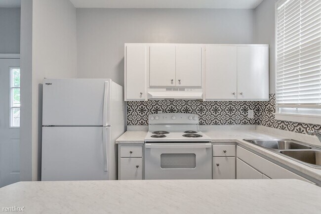 Building Photo - 1 br, 1 bath Duplex - 1215 New Saint Franc...