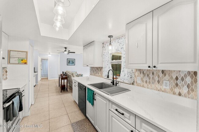 Building Photo - 1848 Edith St NE