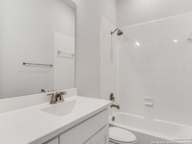 Building Photo - 122 Wildrose Hill Dr