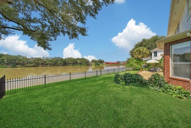 Building Photo - 3206 Summer Bay Dr