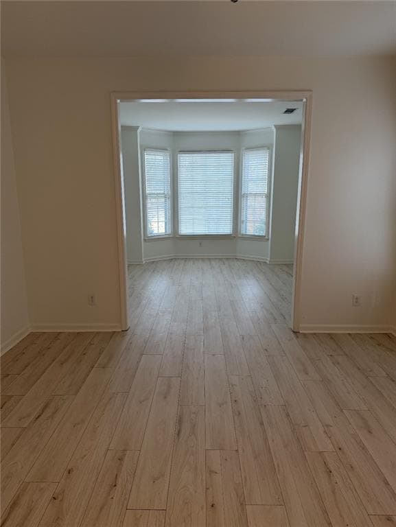 Building Photo - 5868 Valine Way