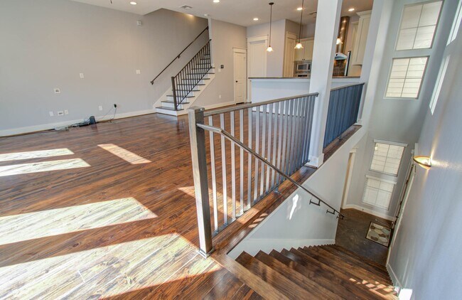 Building Photo - 517 Fowler St