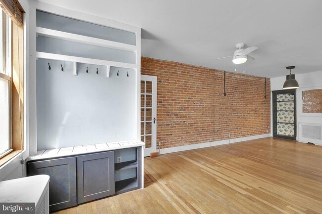 Building Photo - 203 Wilder St