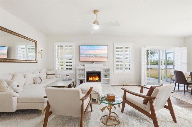 Building Photo - 525 Stowers Dr