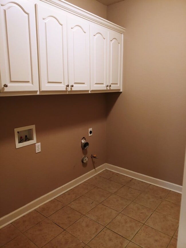 Building Photo - 9124 Wetherbee Cir