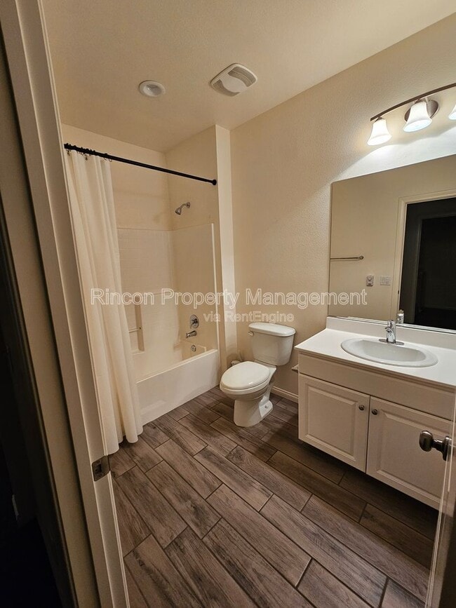 Building Photo - 2464- Blossom Ridge Ct