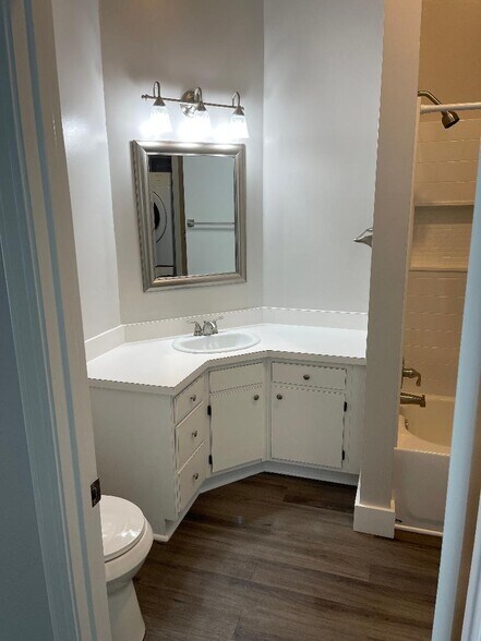 Bathroom - 739 Valence St