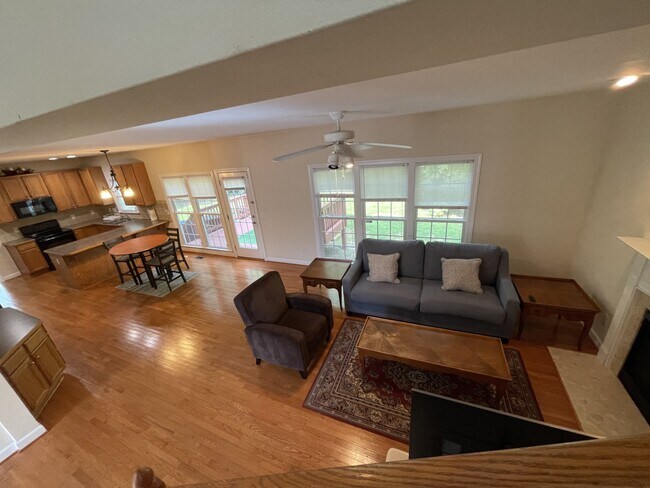 Building Photo - 5001 Paces Ferry Dr