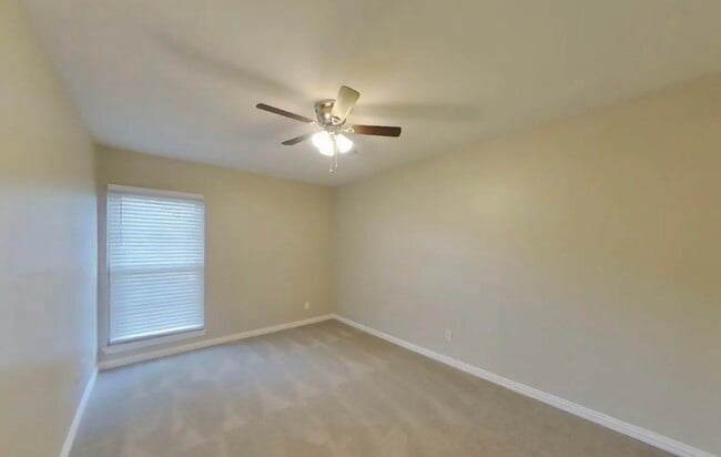 Building Photo - Warm, Welcoming, and Wonderfully Maintained 3-Bedroom Home