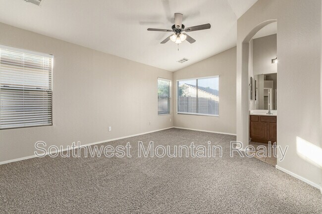 Building Photo - 1098 W Oak Tree Ln