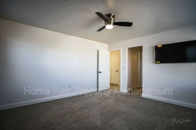 Building Photo - 5528 S Ochre Ln