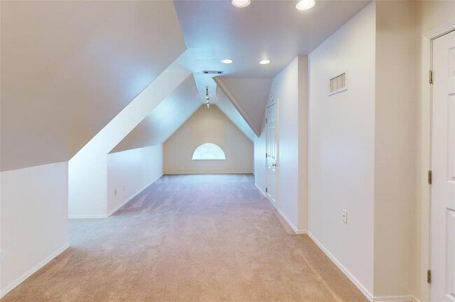 Building Photo - 728 Tirrell St