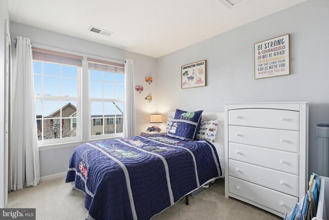 Building Photo - 7061 Holly Springs Ln