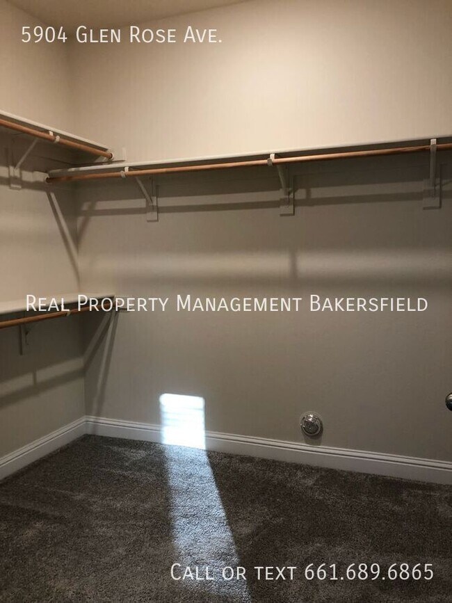 Building Photo - 5904 Glen Rose Ave