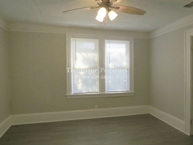 Building Photo - 1710 Thelma St
