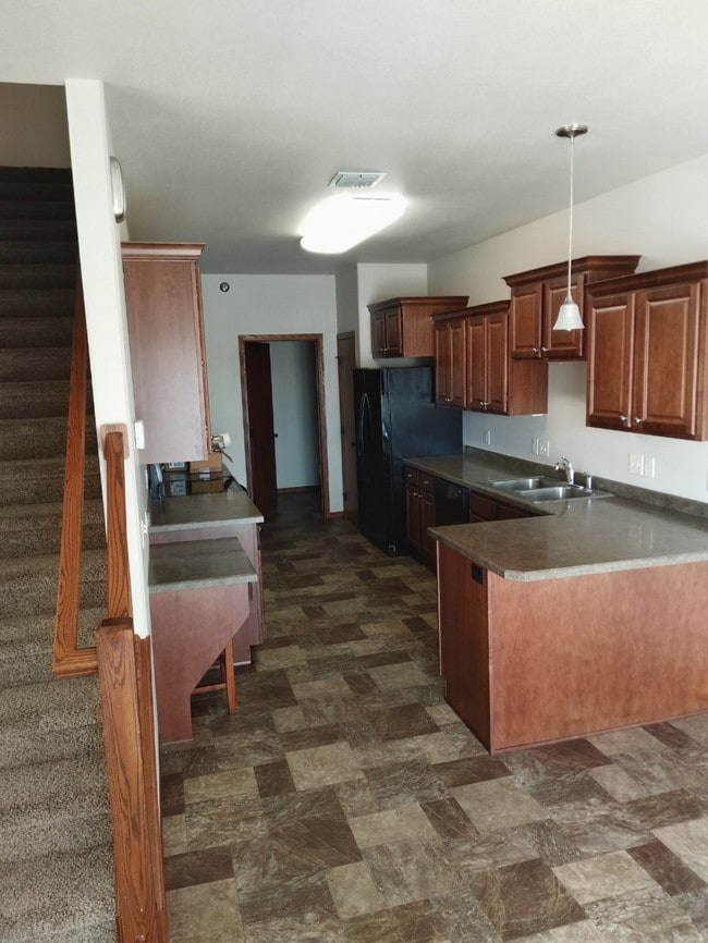 Building Photo - 1511 Sharloh LP