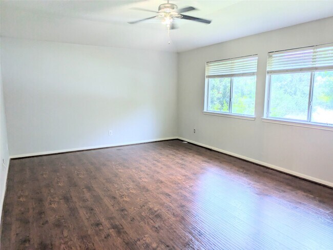 Building Photo - 2716 Park Falls Dr
