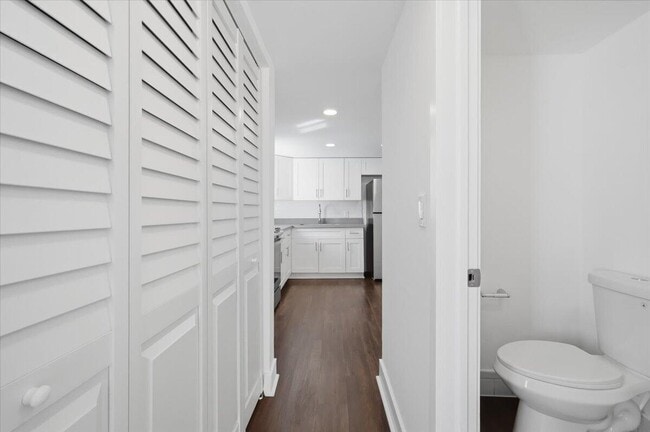 Building Photo - 3940 NW 76th Terrace