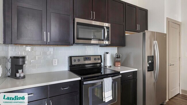 Building Photo - 5005 Galleria Dr