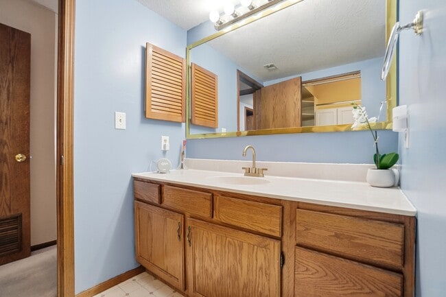 Building Photo - 408 California Ave