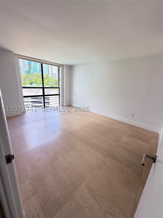 Building Photo - 1450 Brickell Bay Dr