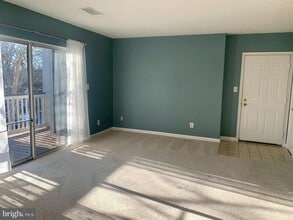 Building Photo - 20301 Beechwood Terrace