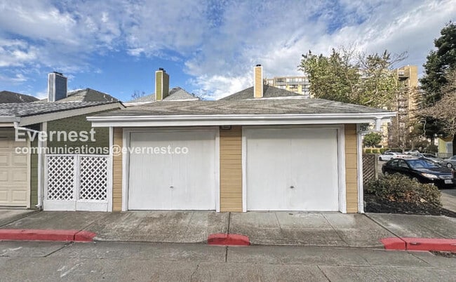 Building Photo - 1424 Market St