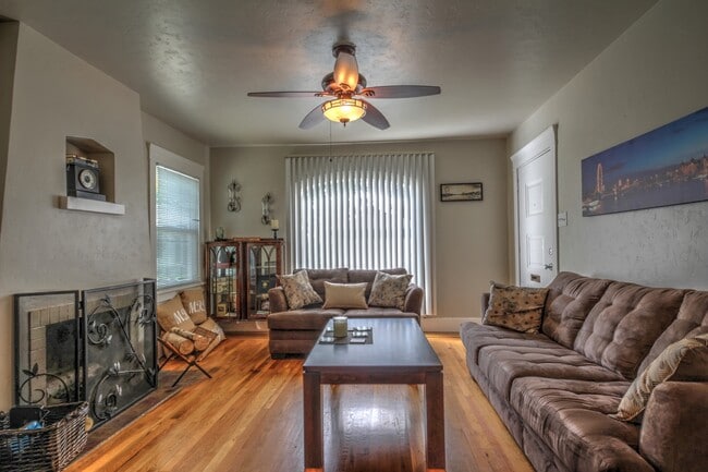 Building Photo - 209 Achor Ct