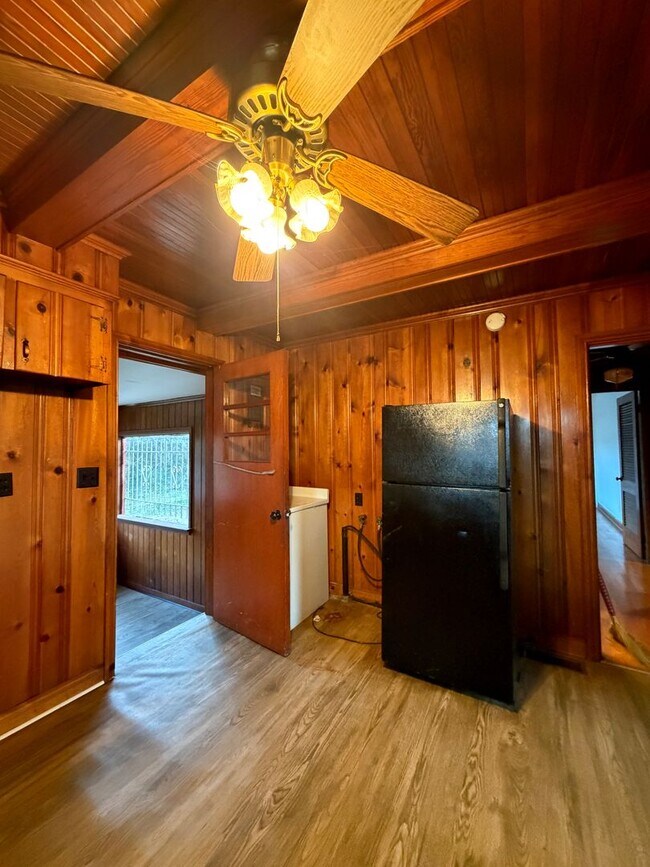 Building Photo - 1708 Arlington Ave