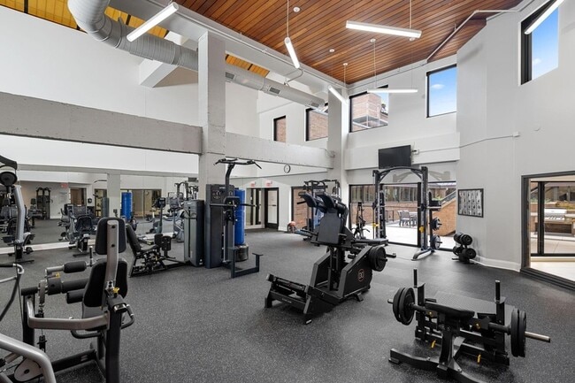 Building Photo - 20 NE 2nd St