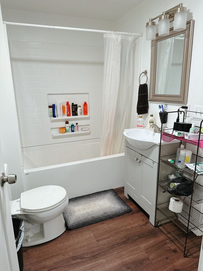 Building Photo - 821 Billy Frank Jr. St