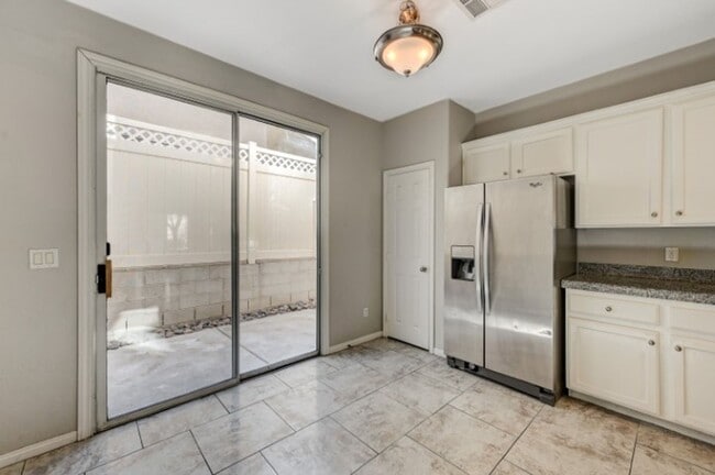 Building Photo - Charming 3-Bedroom, 2-Story Home in the Heart of Silverado Ranch!