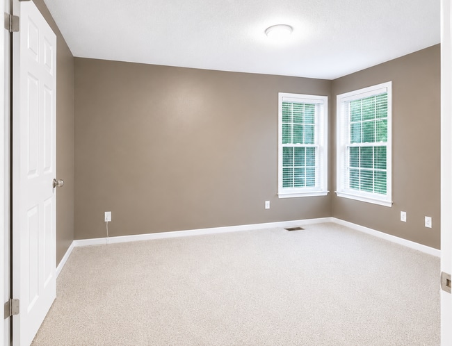 Building Photo - 3BDRM/ 2 BATH Single-level home in Fletcher, Lawn care included, Washer/dryer connection- easy co...