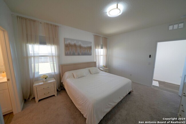 Building Photo - Charming Home Now Available in the Liberte...