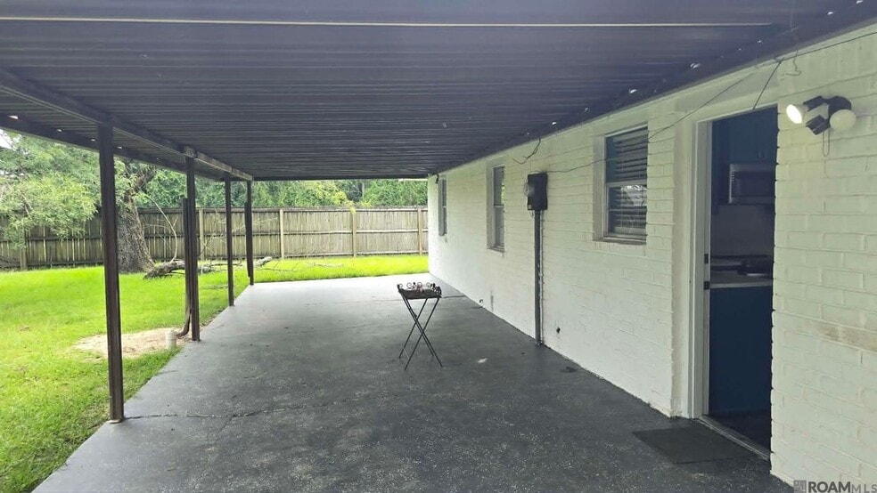 Building Photo - 15110 Jester Ave