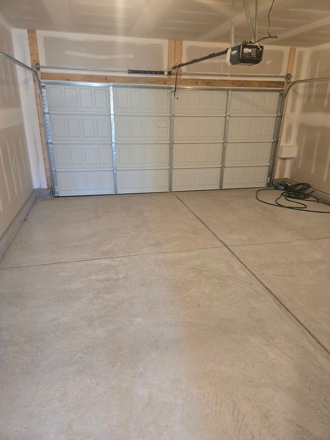 Building Photo - New Construction in Brightwood Farms!