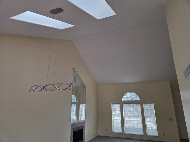 Building Photo - 6067 Abbey Church Rd