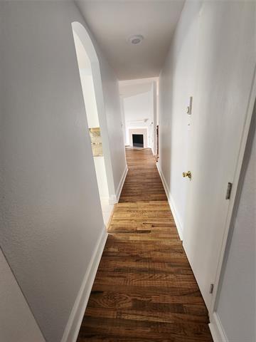 Building Photo - 529 Roundrock Ln