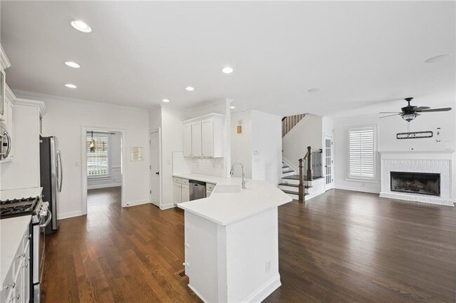 Building Photo - 3159 Mae Ave NE