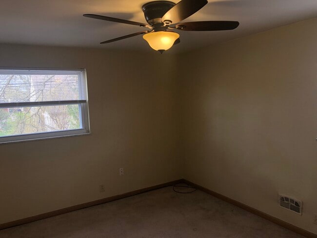 Building Photo - 575AB Eastmoor Blvd